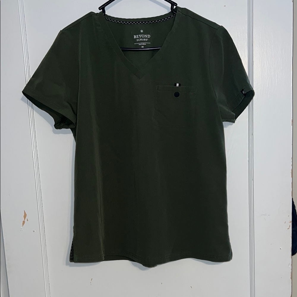Beyond Scrubs Green Top